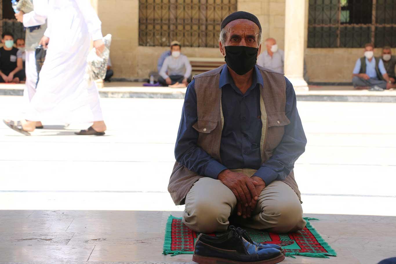 Şanlıurfa’da uzun bir aradan sonra ilk Cuma namazı kılındı